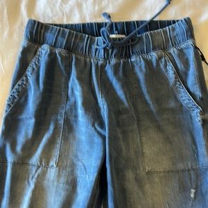 Bella Dahl light weight ripped jogger